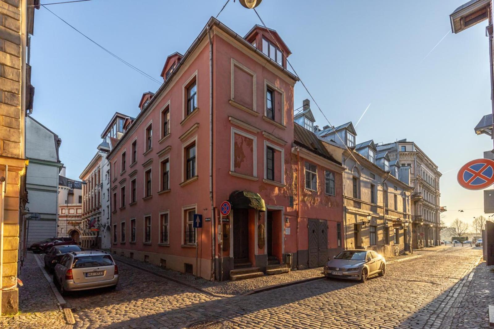 Amber Private Rooms Riga Extérieur photo